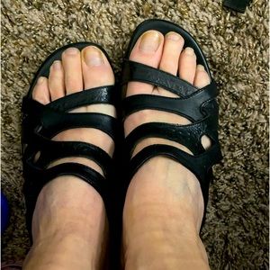 Dansko black strappy leather sandals size 10 or 41, EUC